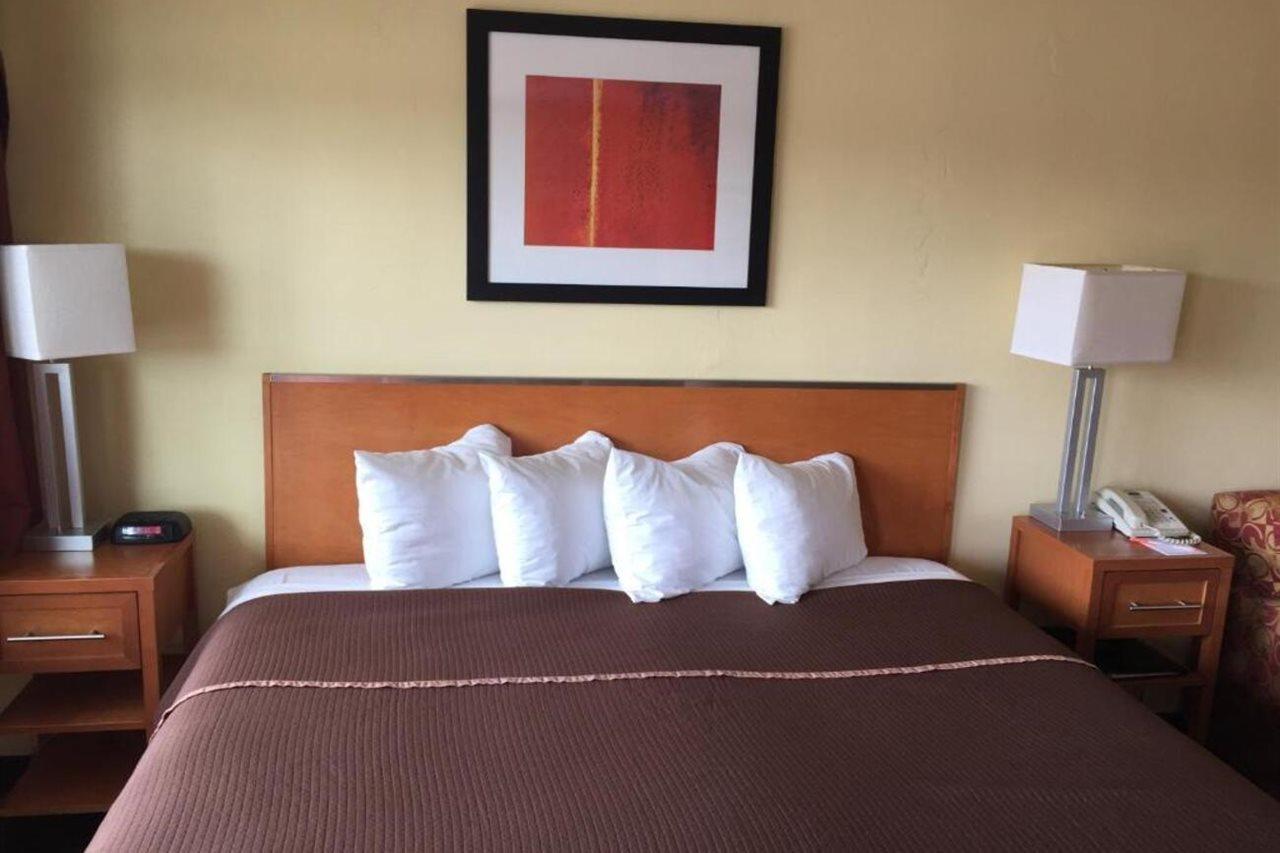 Howard Johnson By Wyndham San Diego Sea World Exterior foto