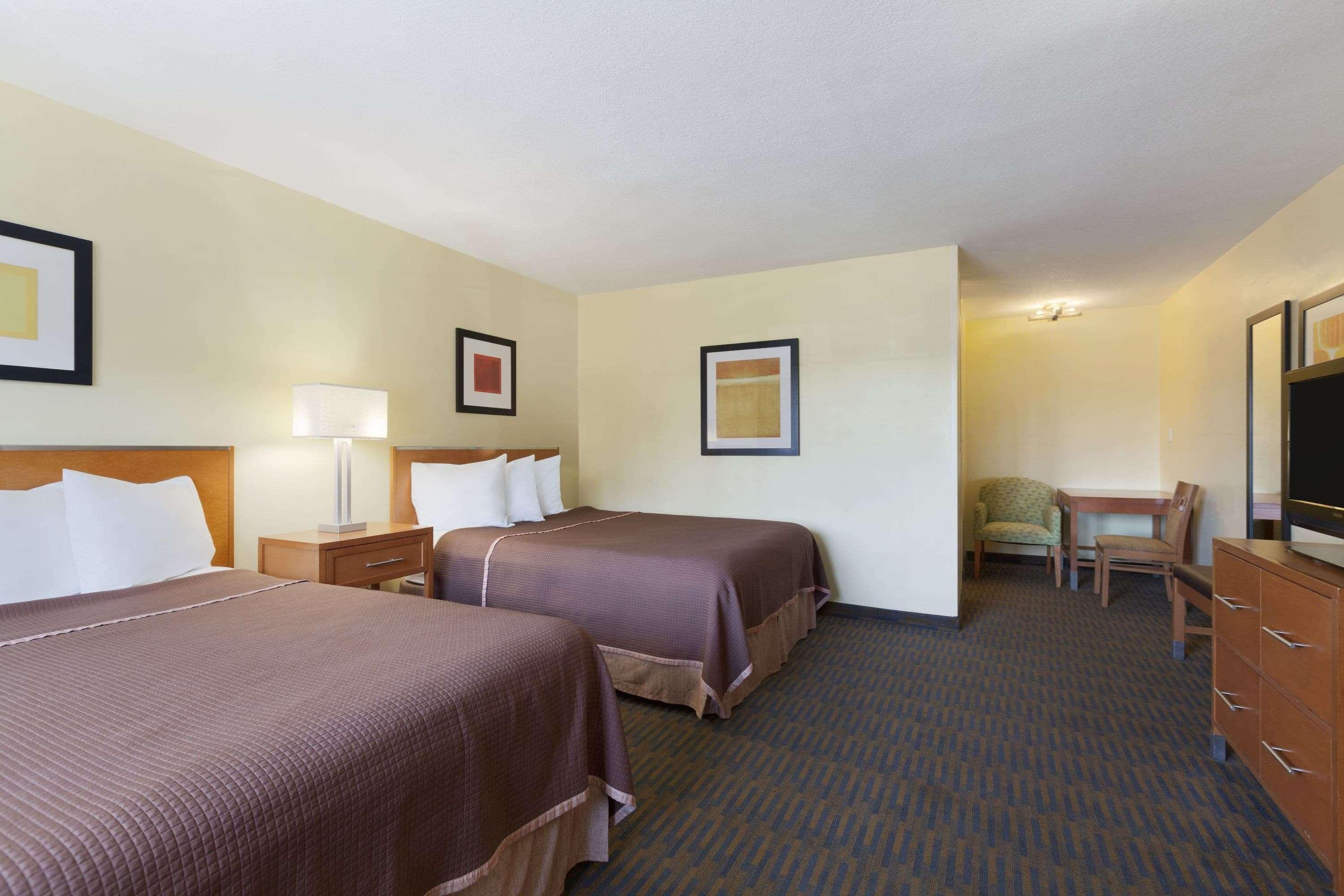 Howard Johnson By Wyndham San Diego Sea World Exterior foto