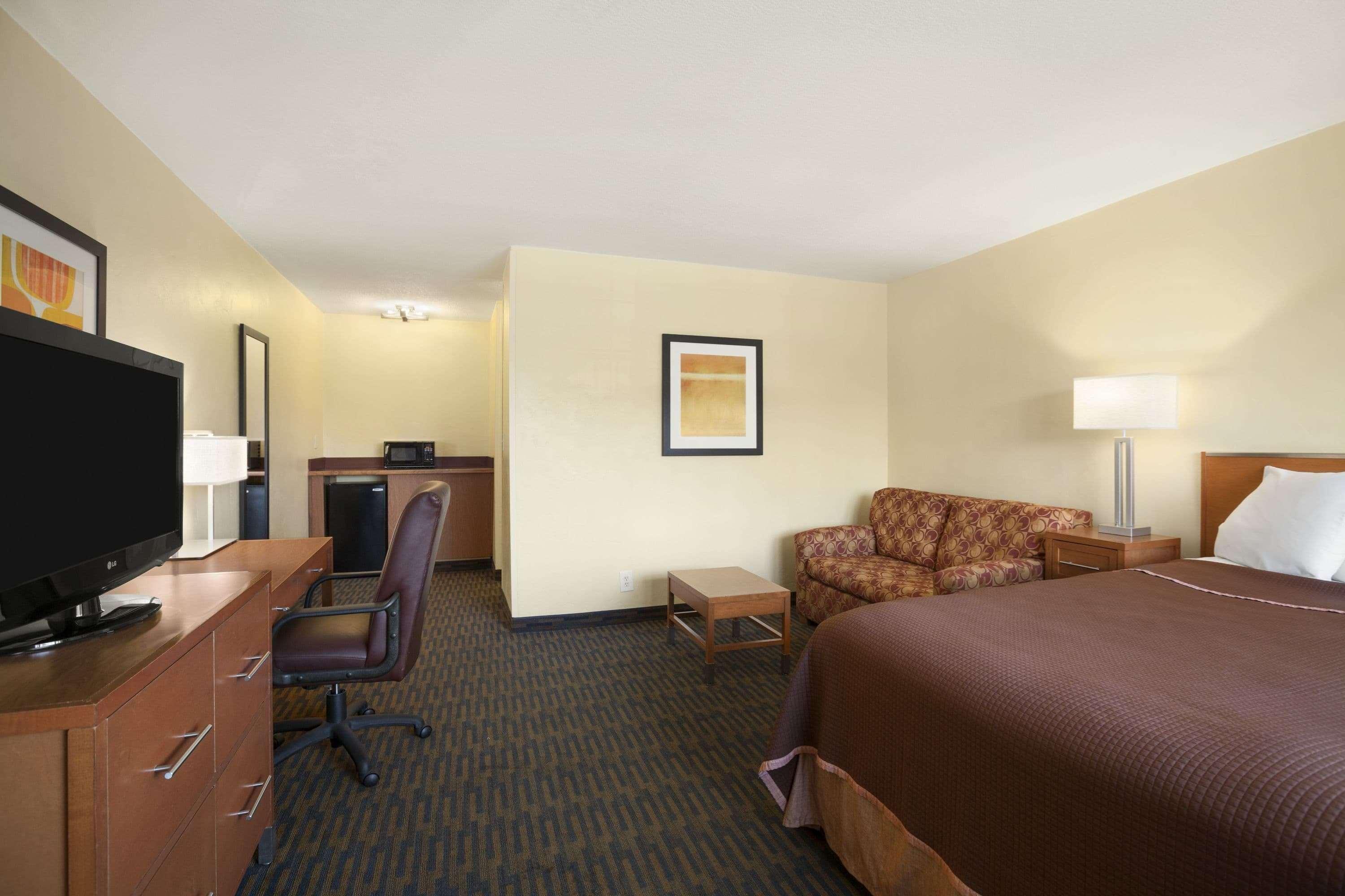 Howard Johnson By Wyndham San Diego Sea World Exterior foto